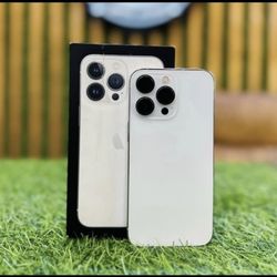 IPhone 13 Pro Unlocked / Liberado 👌 (Different Colors Available)