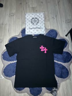 Black chrome hearts tee with pink logo
