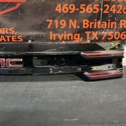 GMC ACADIA 2024-2025 REAR CENTER LIGHT OEM