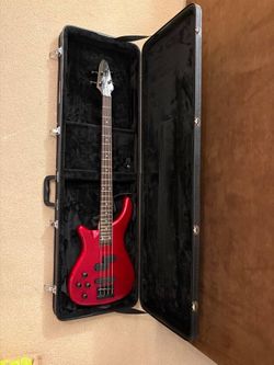 Left-handed Rogue electric bass series 3 LX200BL