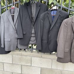 Men’s jacket like new each $20 