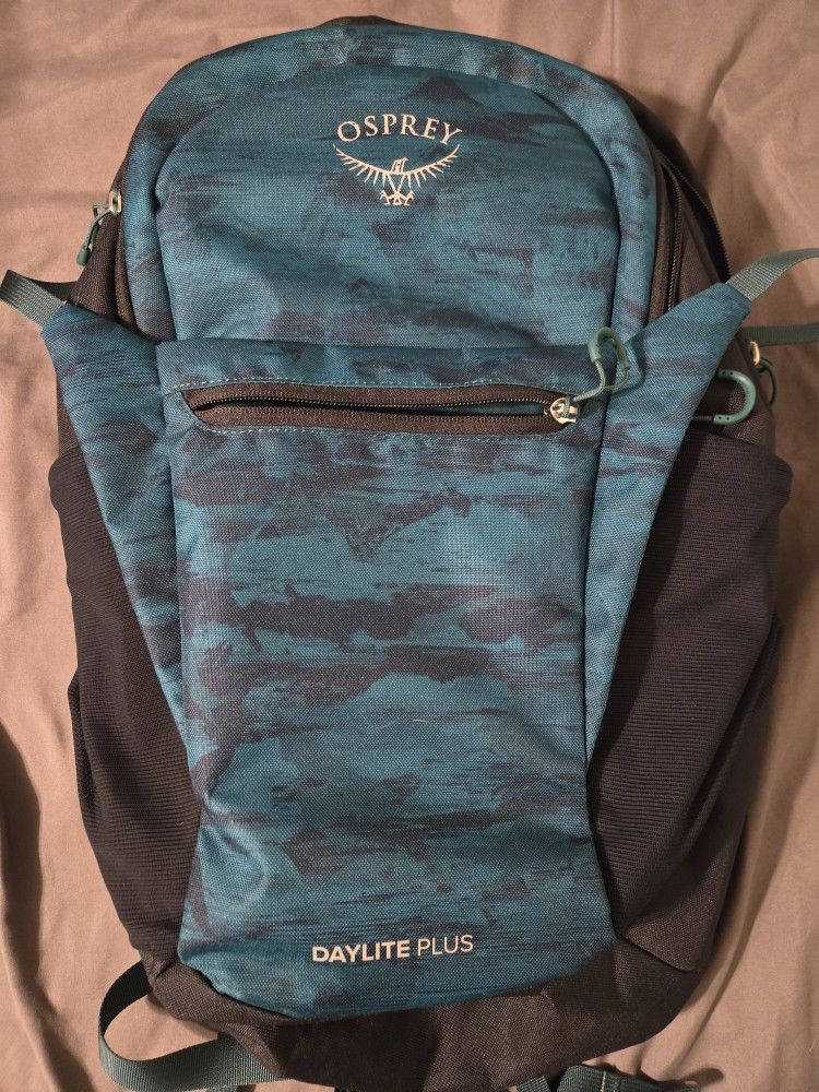 Used - Like New Osprey Daylite Plus Daypack, Night Arches Green, O/S