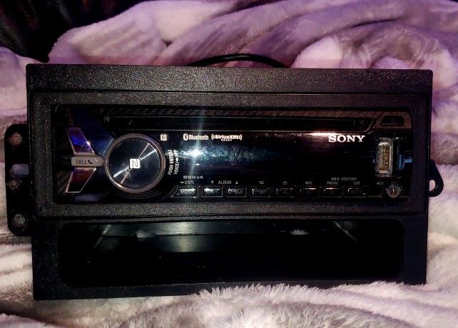 Sony's MEX-GS610BT CD receiver Car Stereo