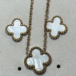 Clover Necklace And Earrings 