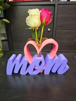 Custom 3D printed Mom Vase