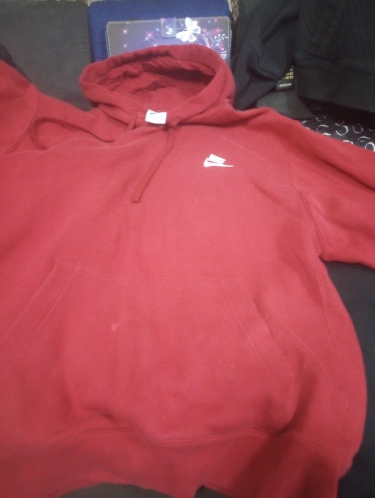 Red Nike Hoodie (L)