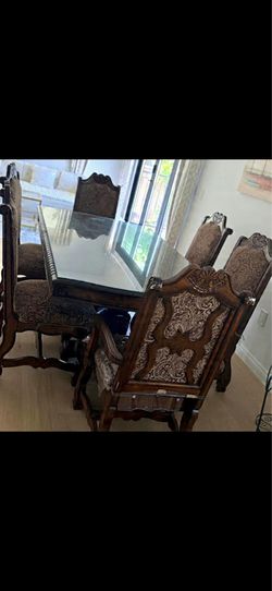 Dining table set for sale