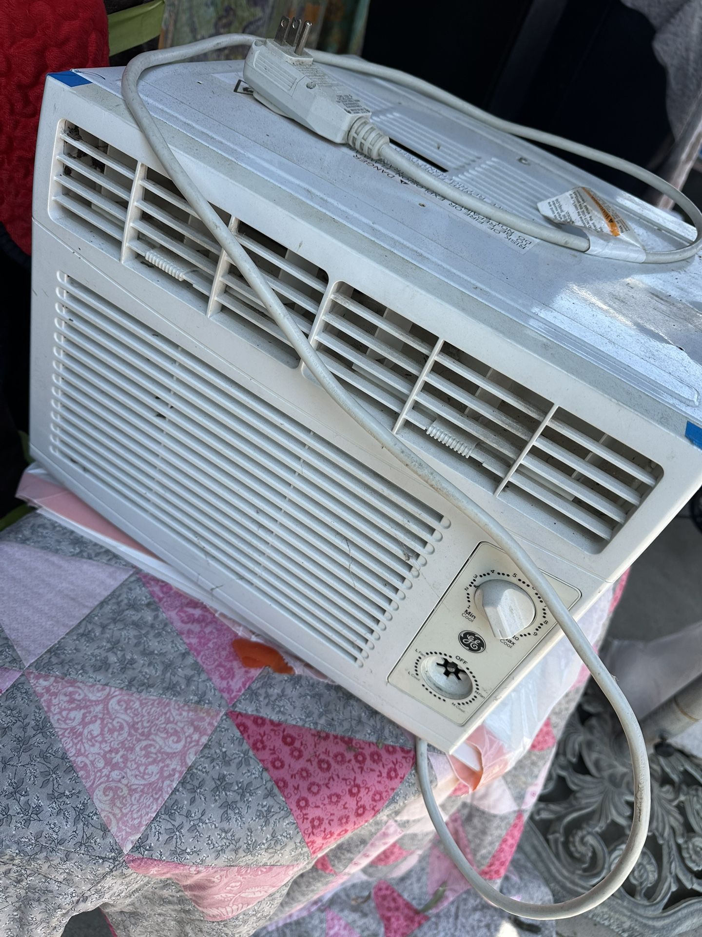 GE Window AC Unit AHV05LYQ1 Works Can Test Here To Show Small Room AC