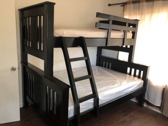 Twin ull bed