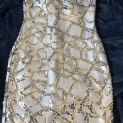 Party Dress New Gold One White /Vestido De Fiesta Dorado Y Blanco