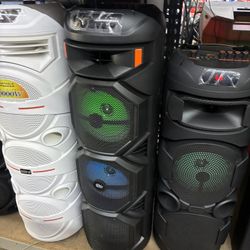 🤩Bocinas doble 🌟Bluetooth 🍷micrófono 🤓Sonido fuerte 🥸nuevas 🌟recargables 🥳  🔥🔥Contro y cargador 🔌 ideal para tus fiestas 🥳