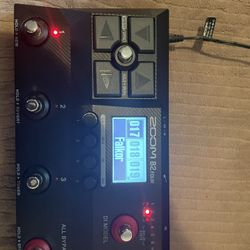 Zoom Bass Guitar Pedal