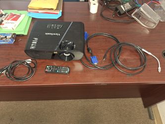 SVGA DLP Projector with HDMI- MAKE AN OFFER!