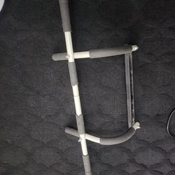 Pull up bar