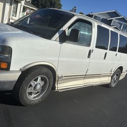 2004 GMC Savana