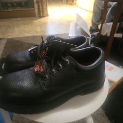 Mens Skechers Work Shoes. S-7