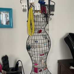 Women’s Figure Metal Hanger For Jewelry/Accessories 