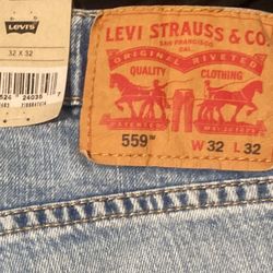 32x32 Levi’s Men’s 559 Relaxed Straight Jeans