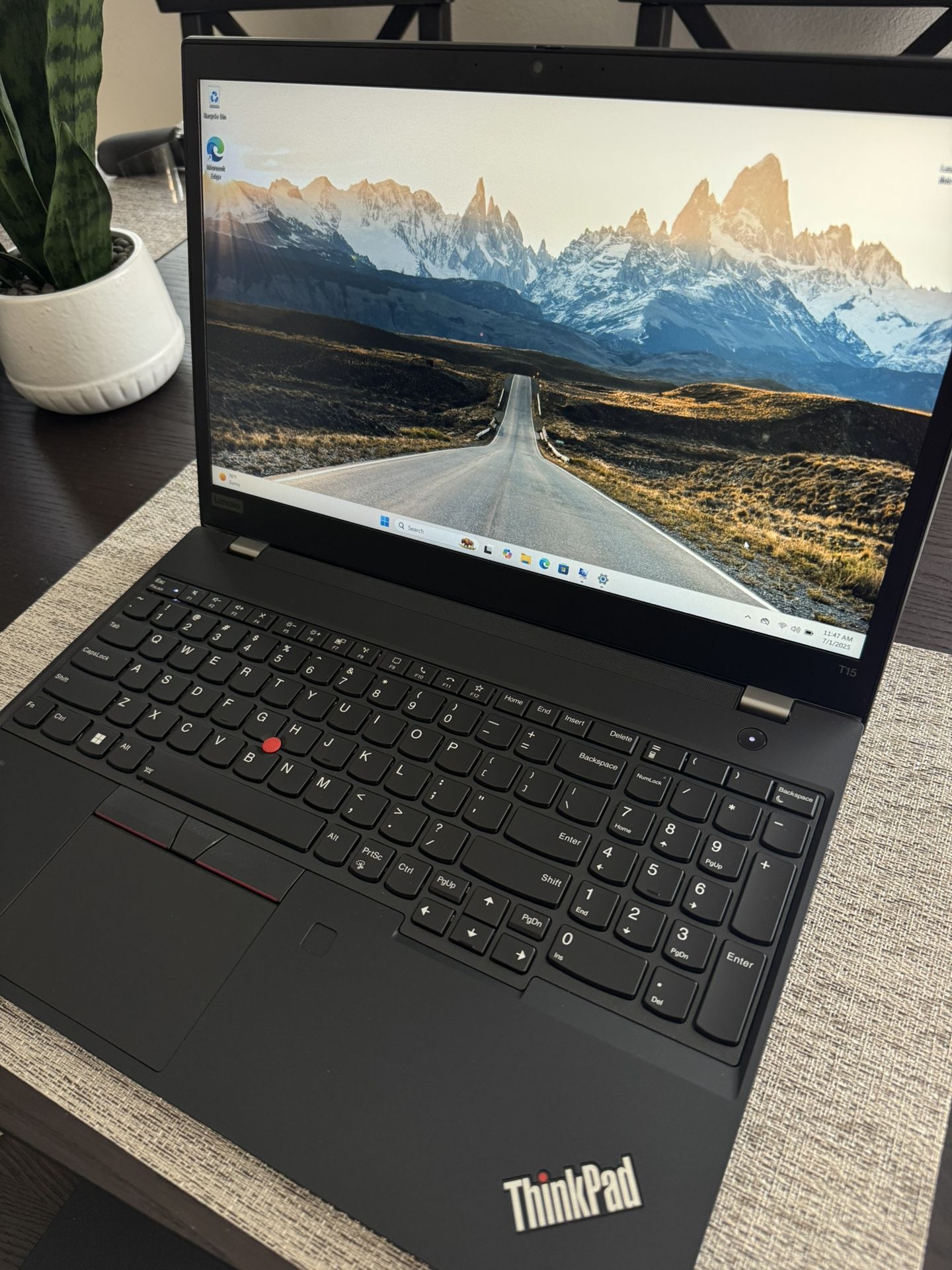 Lenovo laptop T15 