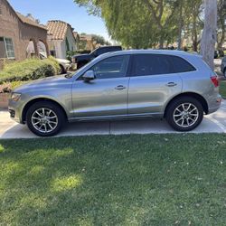 2011 Audi Q5. 