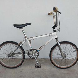 1986 Redline 600c Old School BMX Racing Bike 20" Bicycle