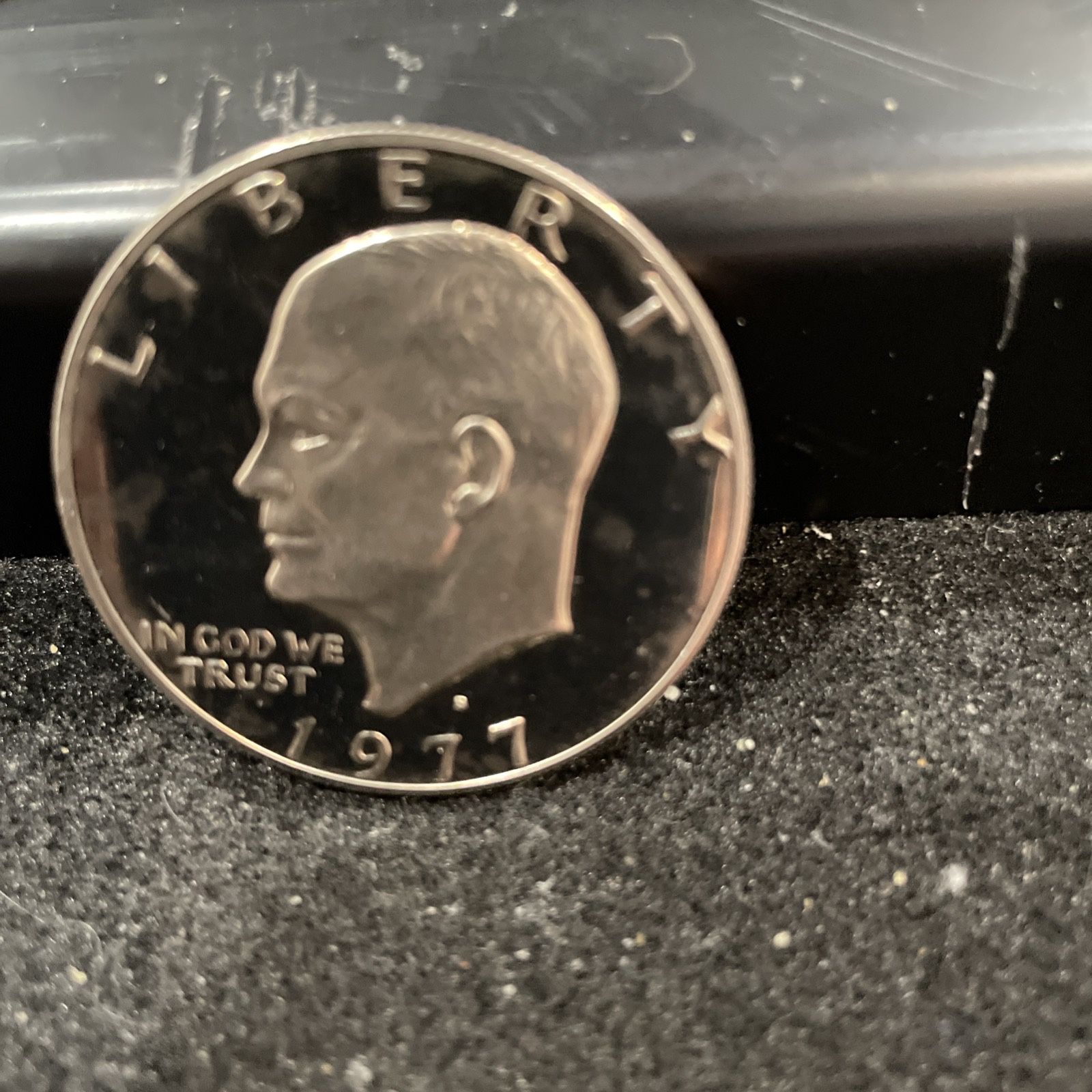 1977 S Gem Proof Eisenhower Dollar With A Deep Cameo 190