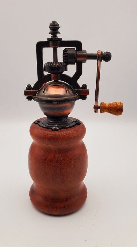 Vintage Steampunk Mechanical Pepper Mill Spice Grinder with Gears & Hand Crank.