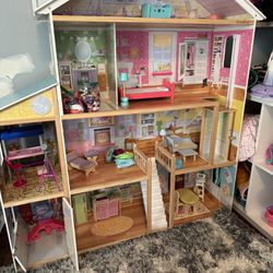 Kidkraft Barbie House