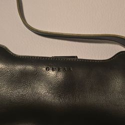 Vintage GUESS small black leather shoulder bag,