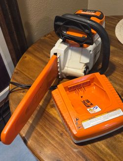 Stihl Chainsaw with Battery & Charger