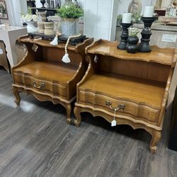 2 Nightstands/ Side Tables 