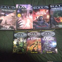 Collection of Halo novels 