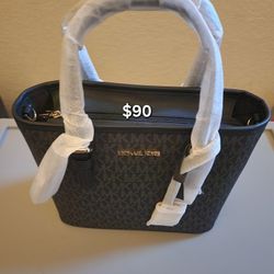 Micheal Kors jet set travel extra small tote(black)