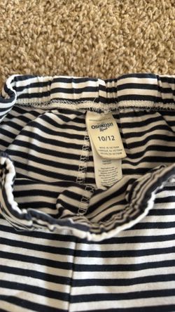 Black/white striped leggings