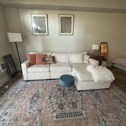 White Sectional Couch. Can Deliver On 6/19 In Tacoma Only
