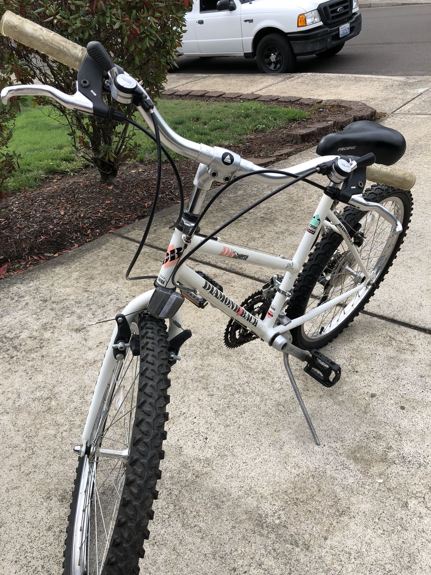 Diamondback Traverse mountain bike perfect condition!!!