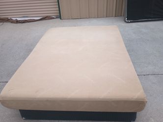 Queen tempurpedic memory foam mattress and box spring