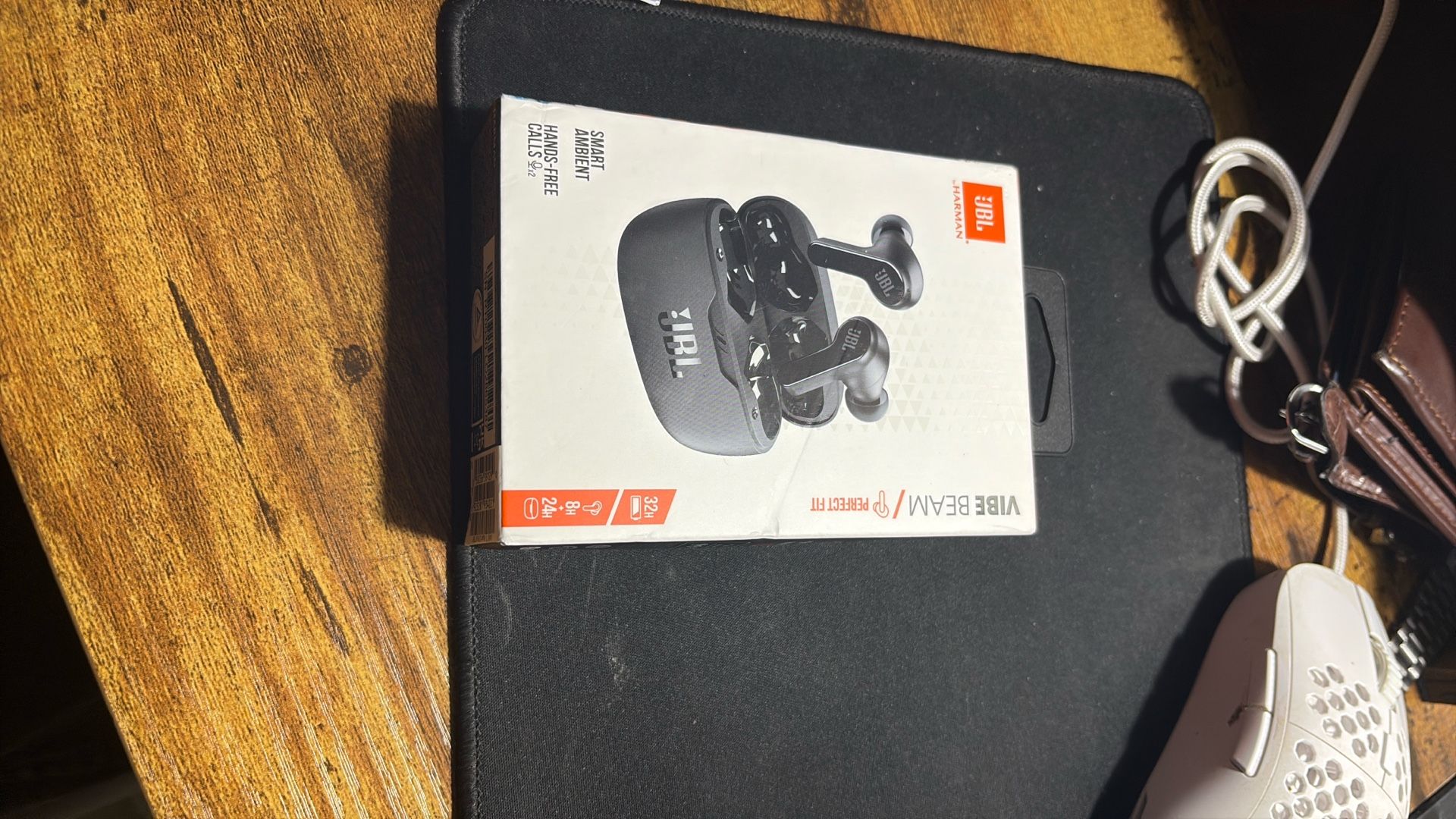 JBL Air Buds (32H Battery) Brand New