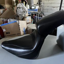 Mustang Seats/Harley Davidson