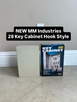 Brand New MM Industries 28 Key Cabinet Hook Style (1 Available)