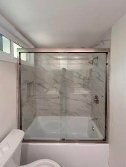 Premium Bathtub Shower Door