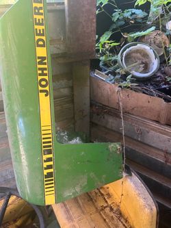John Deere Lawn Mower 111