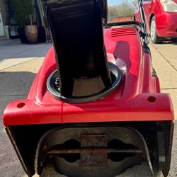 Toro Power Clear 621 Single Stage Gas Snow Blower 21 in Pull Start Red