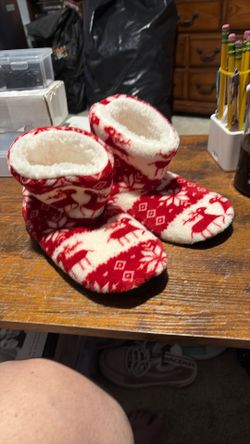 Christmas red and whiteslippers