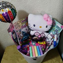 HELLO KITTY BIRTHDAY GIFT BASKET. ( PICK UP IN MODESTO)