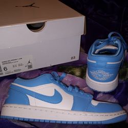 Womens Air Jordan's 1 Low University Blue Sz 6 Womens Wore 1 VJ W/Box 