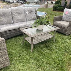 Brand New Patio Set 