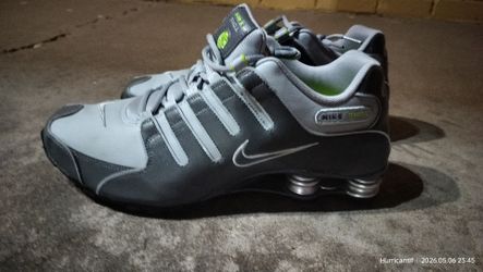 Nike Men's Shox NZ Running Shoes
Nike Men's Shox NZ Running Shoes