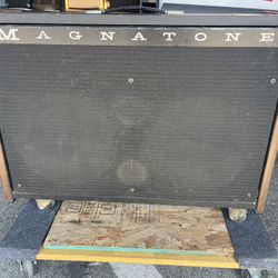 Magnatone 240 SV Solid State Amp