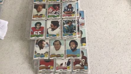 1975 Topps Football Cards Lot